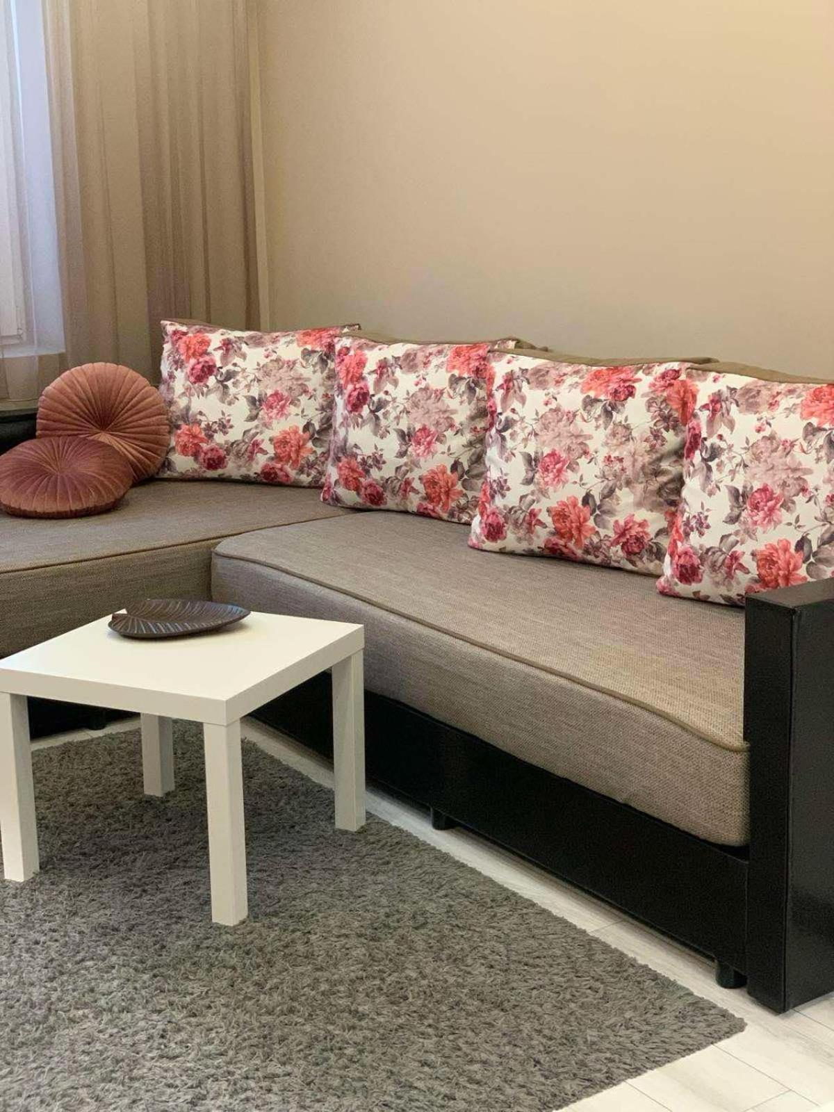 Harmony Centrally Located Appartement