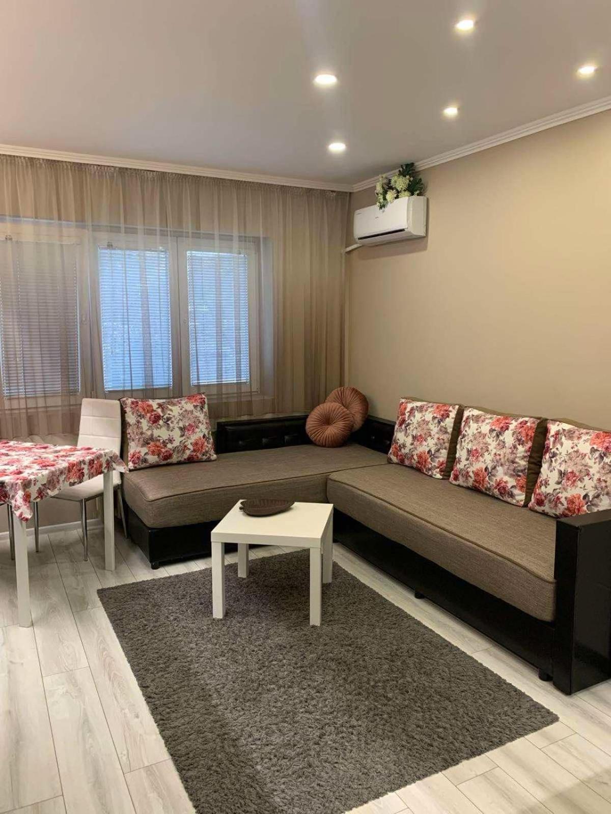 Harmony Centrally Located Appartement *